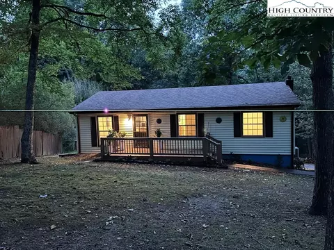 222 Snowy Oak Rd, Boone, NC 28607