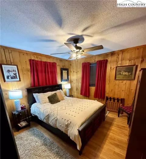 419 Saddle Ln, Deep Gap, NC 28618 photo 22