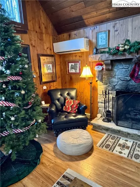 419 Saddle Ln, Deep Gap, NC 28618 photo 14