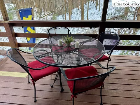 419 Saddle Ln, Deep Gap, NC 28618 photo 8