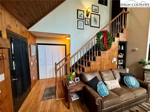 419 Saddle Ln, Deep Gap, NC 28618 photo 27