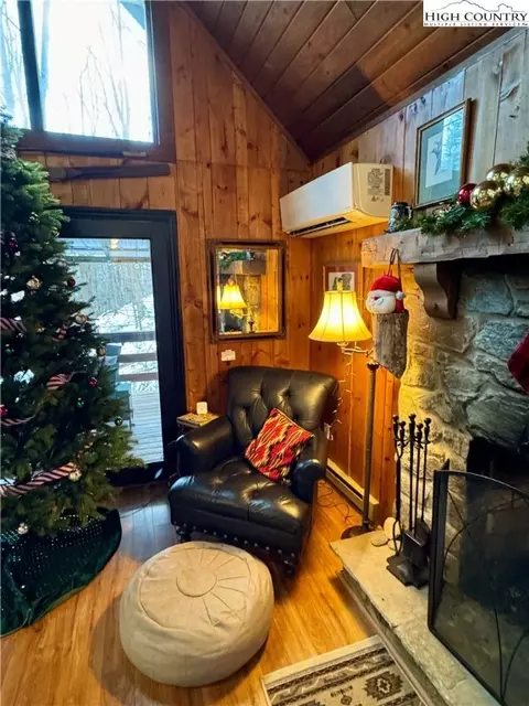 419 Saddle Ln, Deep Gap, NC 28618 photo 15