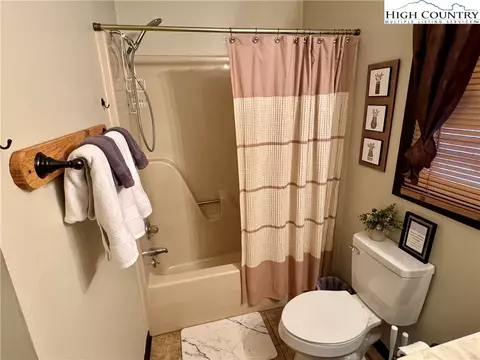 419 Saddle Ln, Deep Gap, NC 28618 photo 26