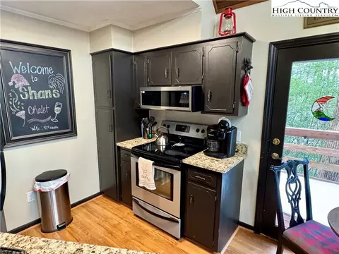 419 Saddle Ln, Deep Gap, NC 28618 photo 20