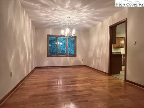 320 University Cir, Boone, NC 28607 photo 5