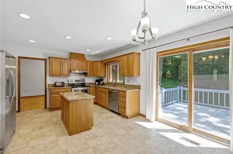 320 University Cir, Boone, NC 28607 photo 14