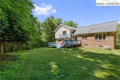 320 University Cir, Boone, NC 28607 photo 9
