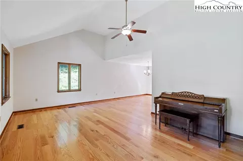 320 University Cir, Boone, NC 28607 photo 10