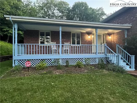 320 University Cir, Boone, NC 28607 photo 7