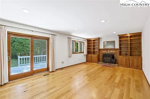 320 University Cir, Boone, NC 28607 photo 18