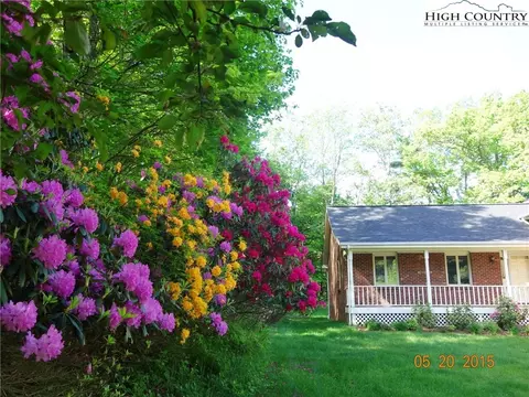 320 University Cir, Boone, NC 28607 photo 26