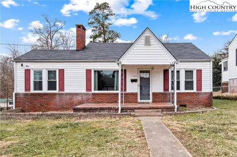 128 Hillcrest St, Jonesville, NC 28642