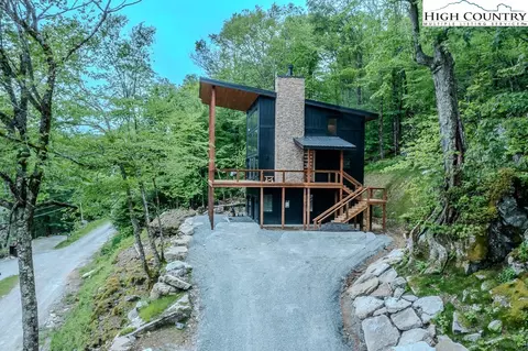 116 Slopeside Rd, Beech Mountain, NC 28604