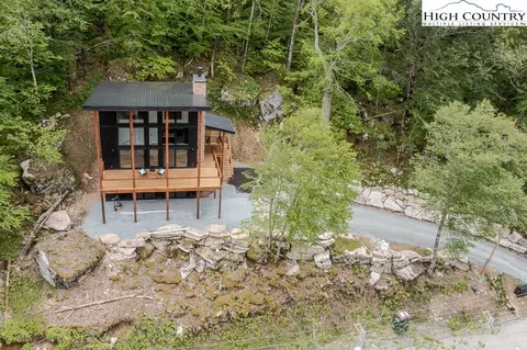Exterior - 116 Slopeside Rd, Beech Mountain, NC 28604 photo 12 of 14