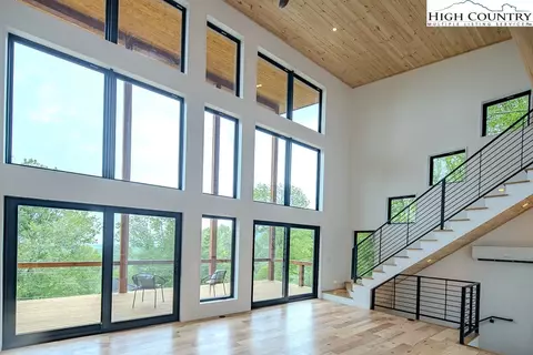 Living - 116 Slopeside Rd, Beech Mountain, NC 28604 photo 4 of 8