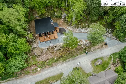 Exterior - 116 Slopeside Rd, Beech Mountain, NC 28604 photo 13 of 14