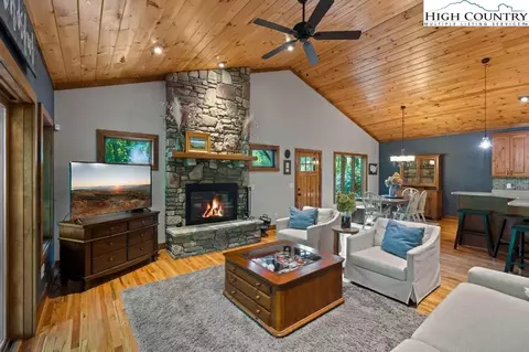 177 N Camp Rd, Boone, NC 28607 photo 3