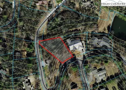 116 Country Club Ln, Blowing Rock, NC 28605