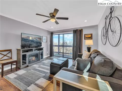 103 Upper Holiday Ln #G227, Beech Mountain, NC 28604