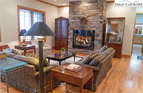 439 Glen View Rd, Boone, NC 28607 photo 10