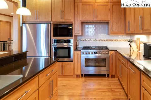 439 Glen View Rd, Boone, NC 28607 photo 17