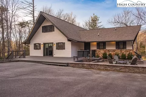 155 Buchanan St, Roaring Gap, NC 28668