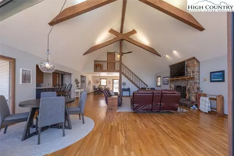 155 Buchanan St, Roaring Gap, NC 28668 photo 9