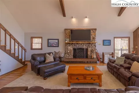 155 Buchanan St, Roaring Gap, NC 28668 photo 8