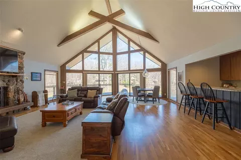 155 Buchanan St, Roaring Gap, NC 28668 photo 7
