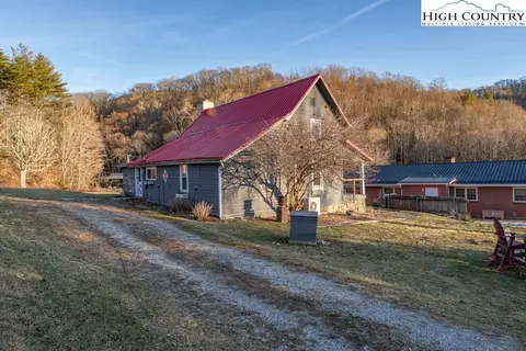 40 Painter Rd, Banner Elk, NC 28604