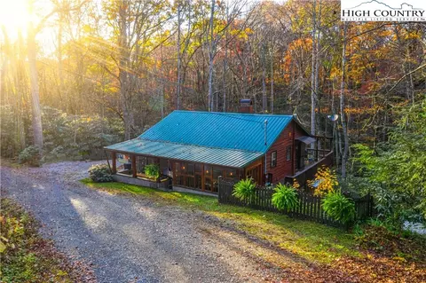 80 White Laurel Ln, Newland, NC 28657