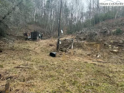754 N Flatwoods Rd, Creston, NC 28615