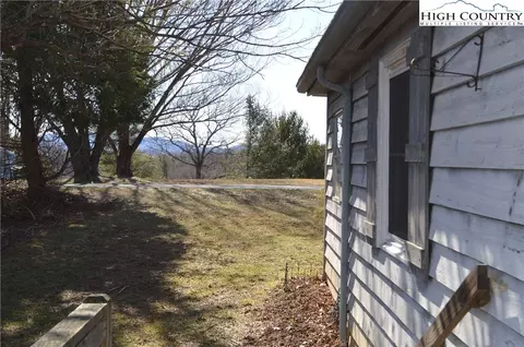 697 Phipps Rd, Sparta, NC 28675 photo 18