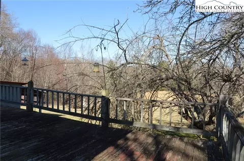 697 Phipps Rd, Sparta, NC 28675 photo 16