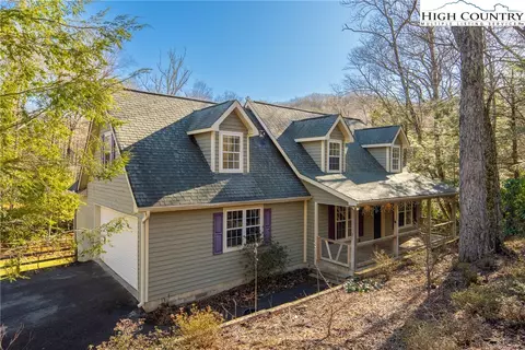 524 Wonderland Rd, Blowing Rock, NC 28605