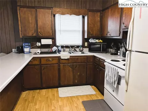 107 Mary Jean Ln, Boone, NC 28607 photo 5