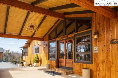 186 Woodcrest Rd, Glade Valley, NC 28627