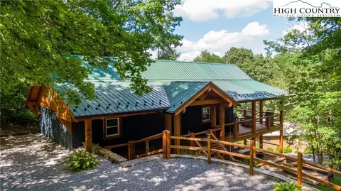 31 Larkspur Rd, Newland, NC 28657