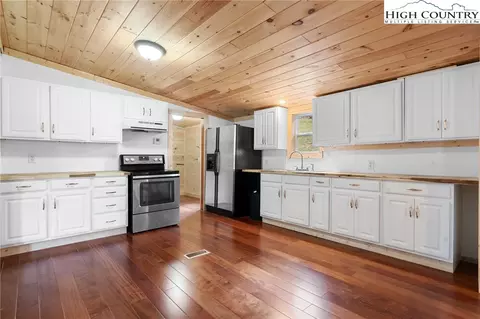1920 Castle Ford Rd, Boone, NC 28607 photo 9