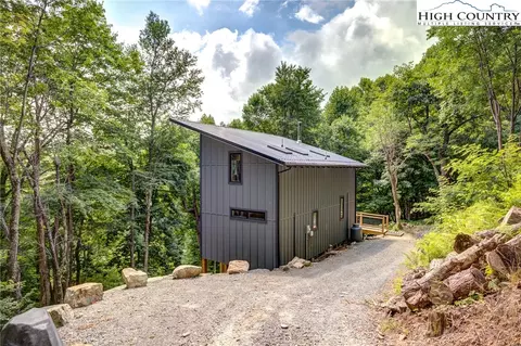 145 Rabbit Run Rd, Boone, NC 28607