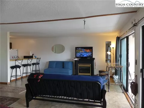 103 Mid Holiday Ln #D214, Beech Mountain, NC 28604