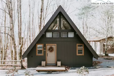 141 Lynn Hill Ln, Boone, NC 28607