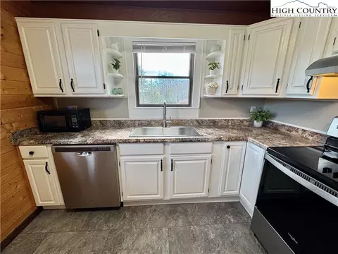 265 Wildcat Rd, Deep Gap, NC 28618 photo 17
