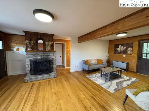 265 Wildcat Rd, Deep Gap, NC 28618 photo 3