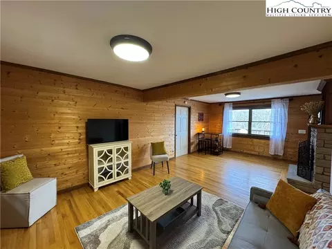 265 Wildcat Rd, Deep Gap, NC 28618 photo 4