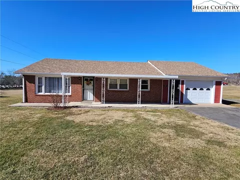 137 Edmonds Rd, Ennice, NC 28623