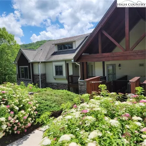 162 Red Deer Run #D, Banner Elk, NC 28604