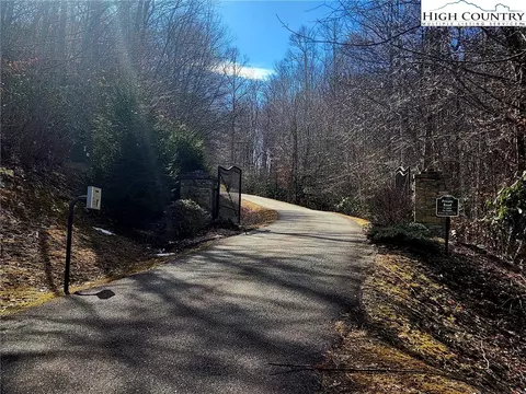 8 Arborway Drive, Todd, NC 28684 photo 8