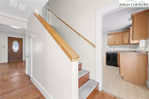 127 North St, Boone, NC 28607 photo 17