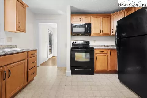 127 North St, Boone, NC 28607 photo 8